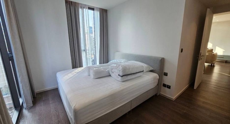 For rent 2 bedrooms condo in Khlong Toei, Bangkok