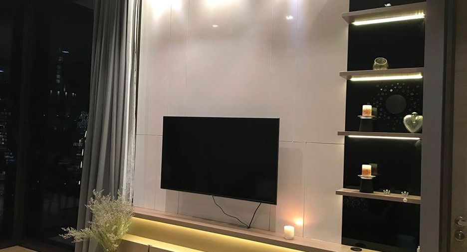 Wohnung zur Miete und zum Kauf mit 1 Zimmer in Pathum Wan, Bangkok