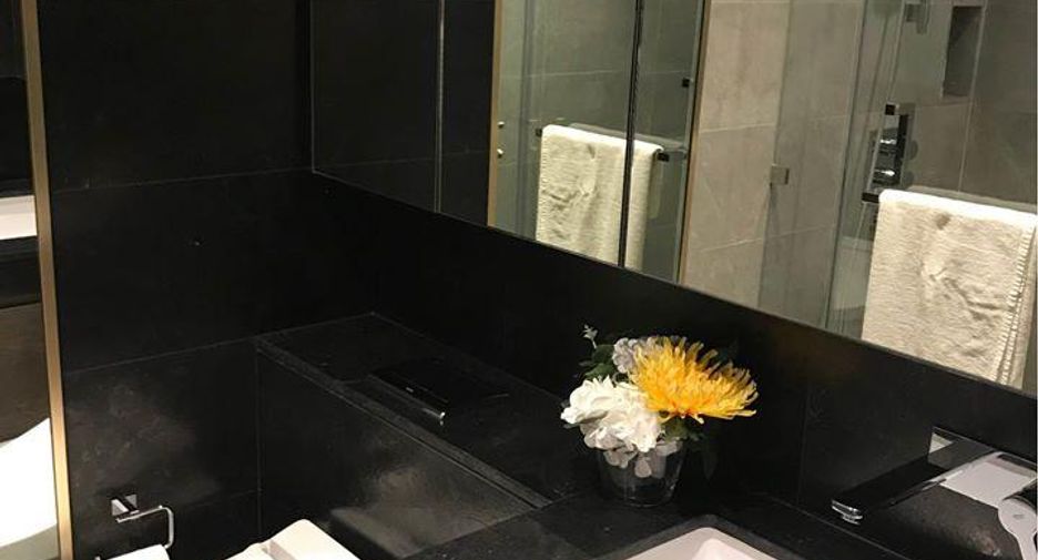 Wohnung zur Miete und zum Kauf mit 1 Zimmer in Pathum Wan, Bangkok