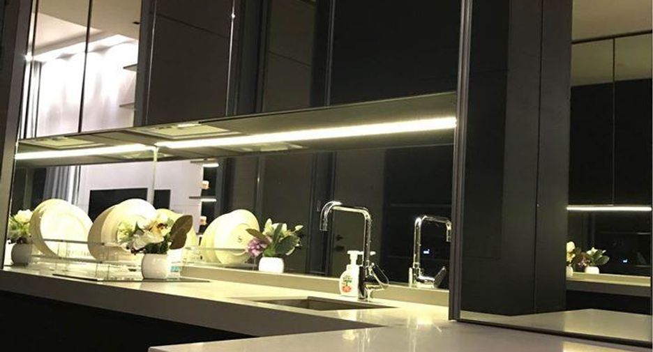 Wohnung zur Miete und zum Kauf mit 1 Zimmer in Pathum Wan, Bangkok