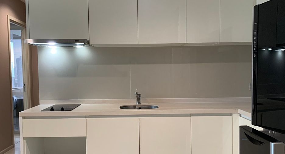 For rent 2 bedrooms condo in Khlong Toei, Bangkok