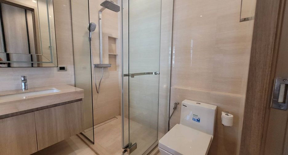 Condo en alquiler y en venta de 2 habitaciones en Khlong Toei, Bangkok