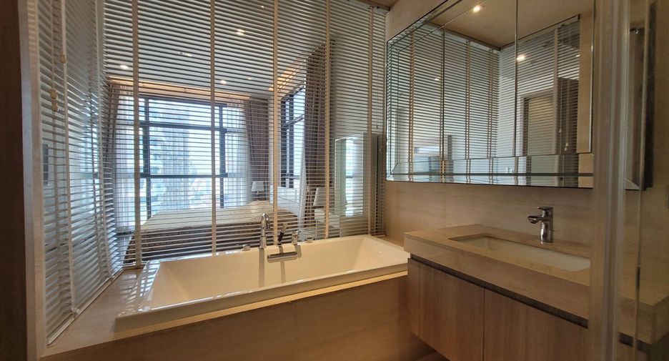 Condo en alquiler y en venta de 2 habitaciones en Khlong Toei, Bangkok