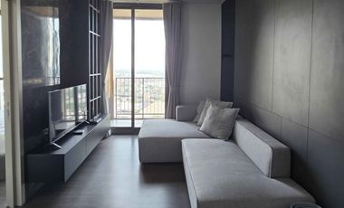 Condo en alquiler y en venta de 2 habitaciones en Khlong Toei, Bangkok