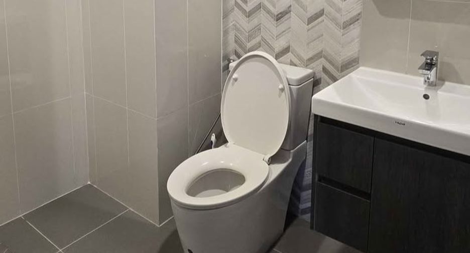 For rent and for sale 2 bedrooms condo in Khlong Toei, Bangkok