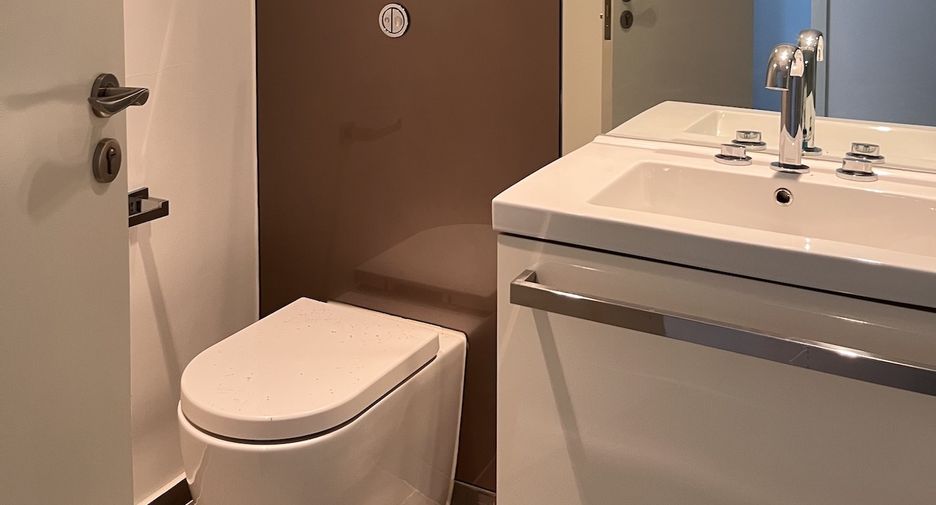 Wohnung zur Miete und zum Kauf mit 2 Zimmer in Pathum Wan, Bangkok