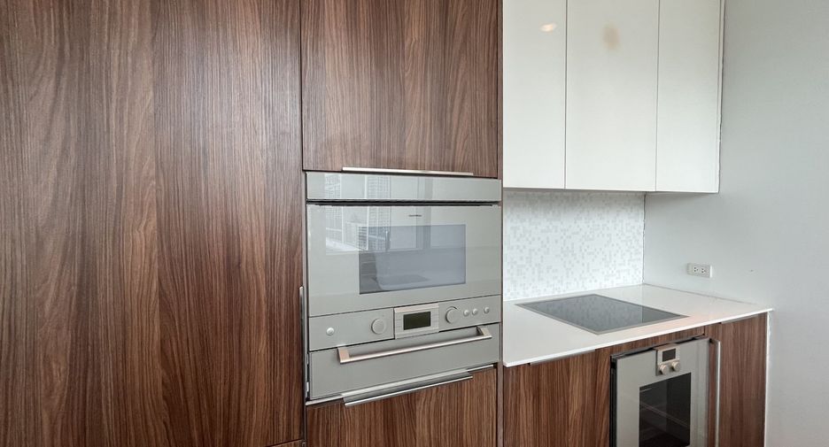 Wohnung zur Miete und zum Kauf mit 2 Zimmer in Pathum Wan, Bangkok