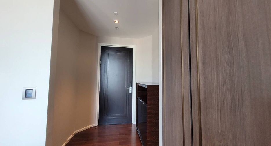Condo en alquiler y en venta de 2 habitaciones en Khlong Toei, Bangkok