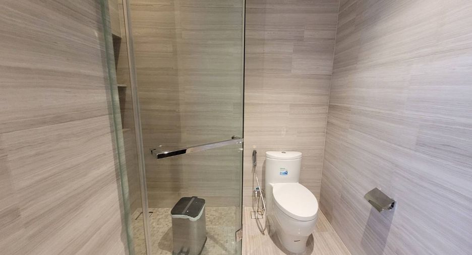 Condo en alquiler y en venta de 2 habitaciones en Khlong Toei, Bangkok