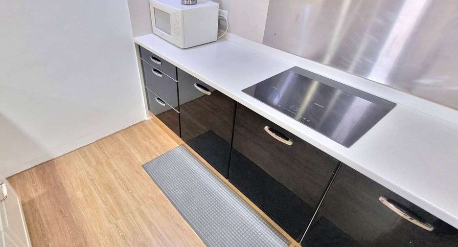 Wohnung zur Miete mit 2 Zimmer in Khlong Toei, Bangkok