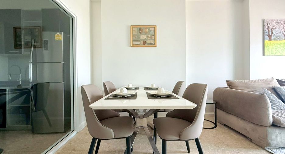 For rent 2 bedrooms condo in Khlong Toei, Bangkok