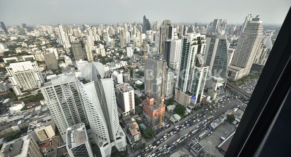 Condo en alquiler y en venta de 2 habitaciones en Khlong Toei, Bangkok