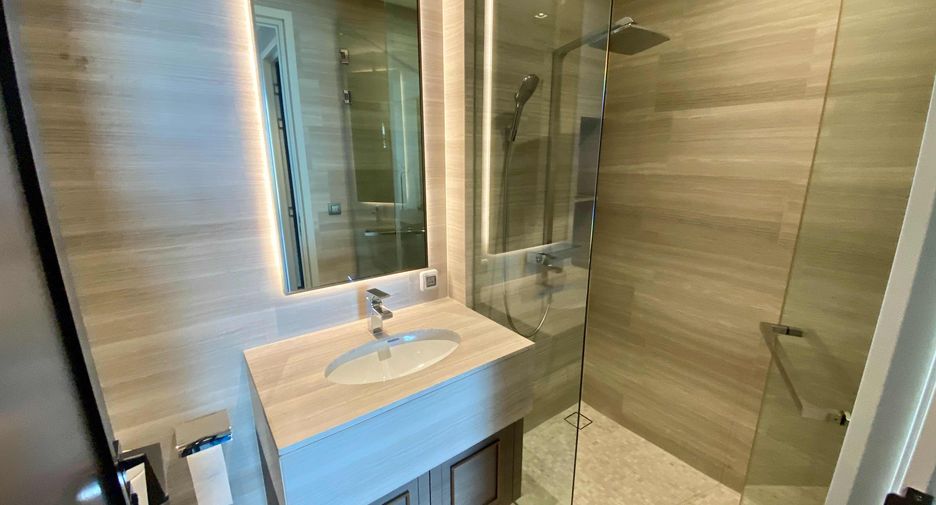 For rent and for sale 2 bedrooms condo in Khlong Toei, Bangkok