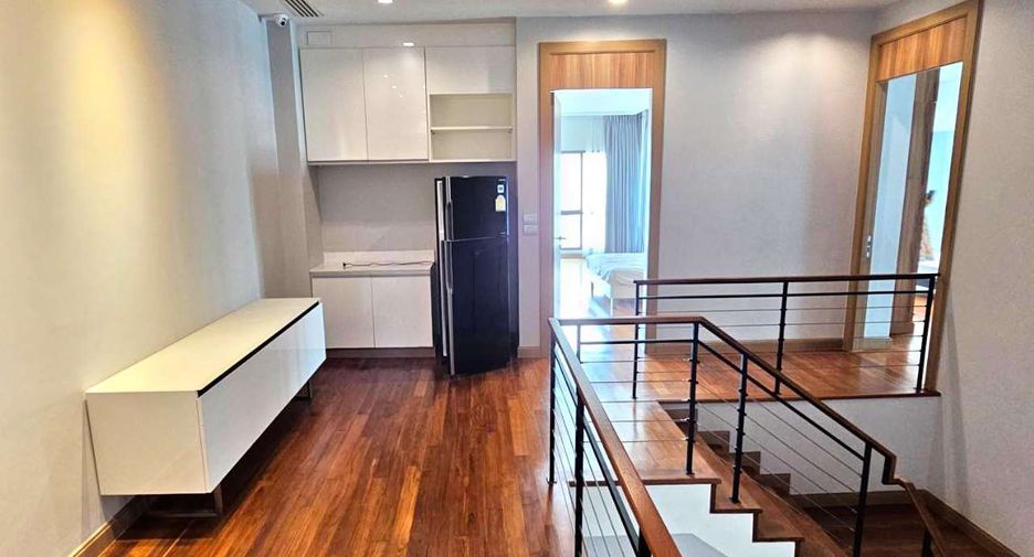 For rent 3 bedrooms condo in Watthana, Bangkok