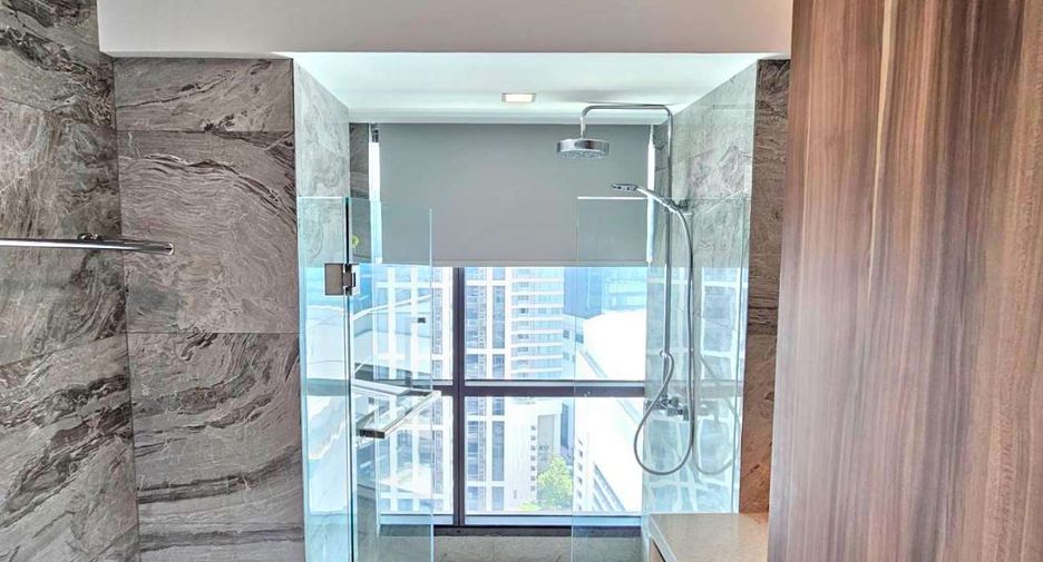 For rent 3 bedrooms condo in Watthana, Bangkok
