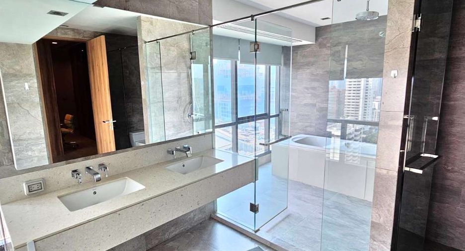 For rent 3 bedrooms condo in Watthana, Bangkok