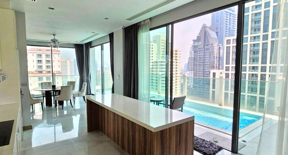 For rent 3 bedrooms condo in Watthana, Bangkok