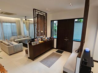For rent 3 bedrooms house in Khlong Toei, Bangkok