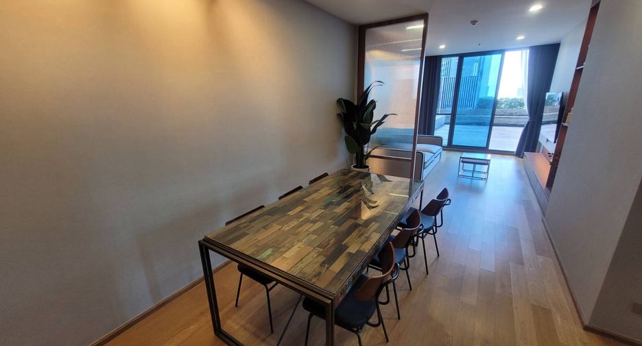 For rent 3 bedrooms condo in Khlong Toei, Bangkok