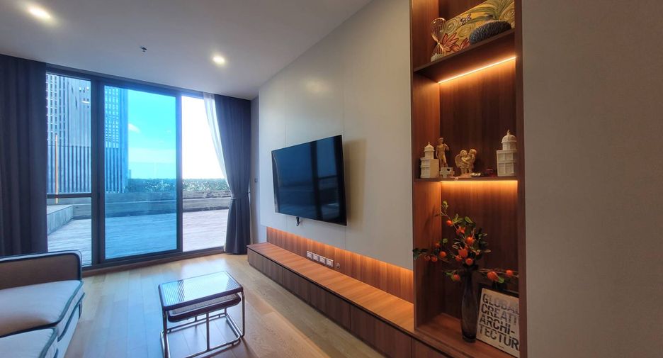 For rent 3 bedrooms condo in Khlong Toei, Bangkok