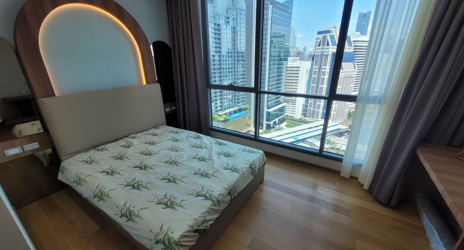 For rent 3 bedrooms condo in Khlong Toei, Bangkok