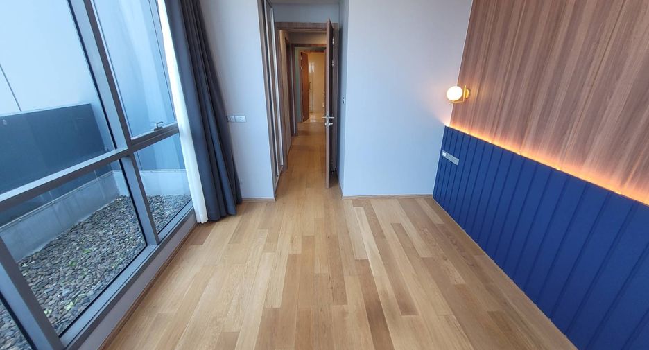 For rent 3 bedrooms condo in Khlong Toei, Bangkok