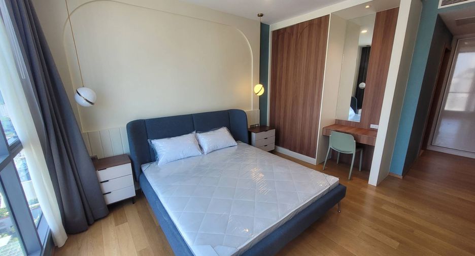 For rent 3 bedrooms condo in Khlong Toei, Bangkok