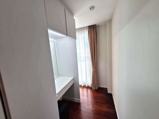 For rent studio condo in Khlong Toei, Bangkok