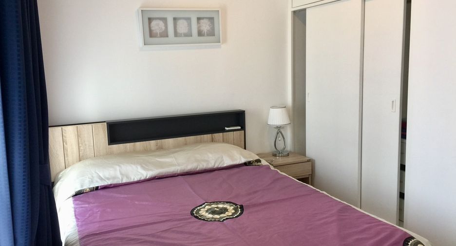 For rent 3 bedrooms condo in Watthana, Bangkok