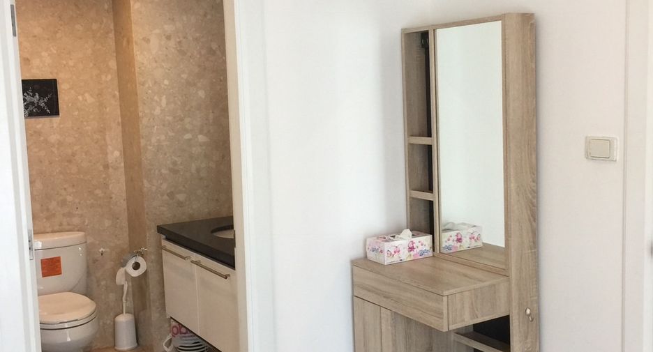For rent 3 bedrooms condo in Watthana, Bangkok