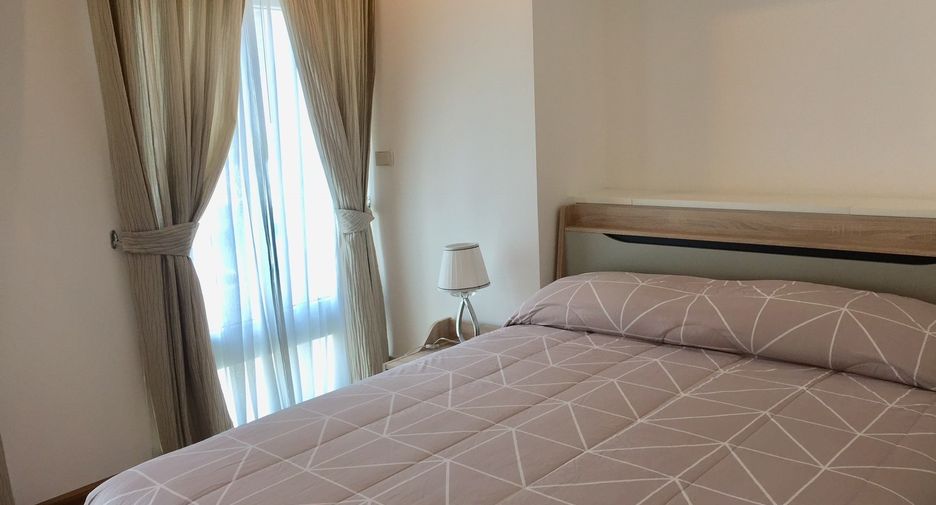 For rent 3 bedrooms condo in Watthana, Bangkok