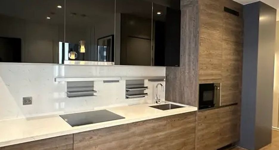 Condo en alquiler de 2 habitaciones en Pathum Wan, Bangkok