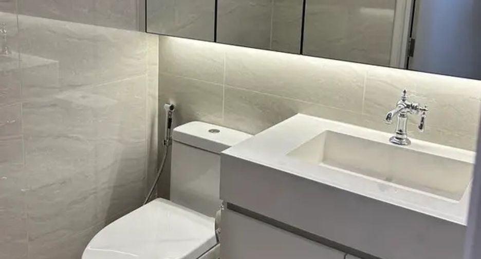 Condo en alquiler de 2 habitaciones en Pathum Wan, Bangkok