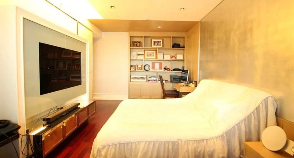 À louer 2 chambres condo à Pathum Wan, Bangkok