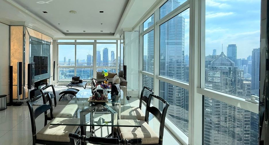 À louer 2 chambres condo à Pathum Wan, Bangkok