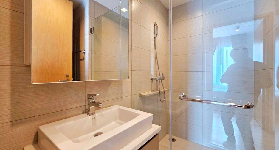 For rent and for sale 2 bedrooms condo in Khlong Toei, Bangkok
