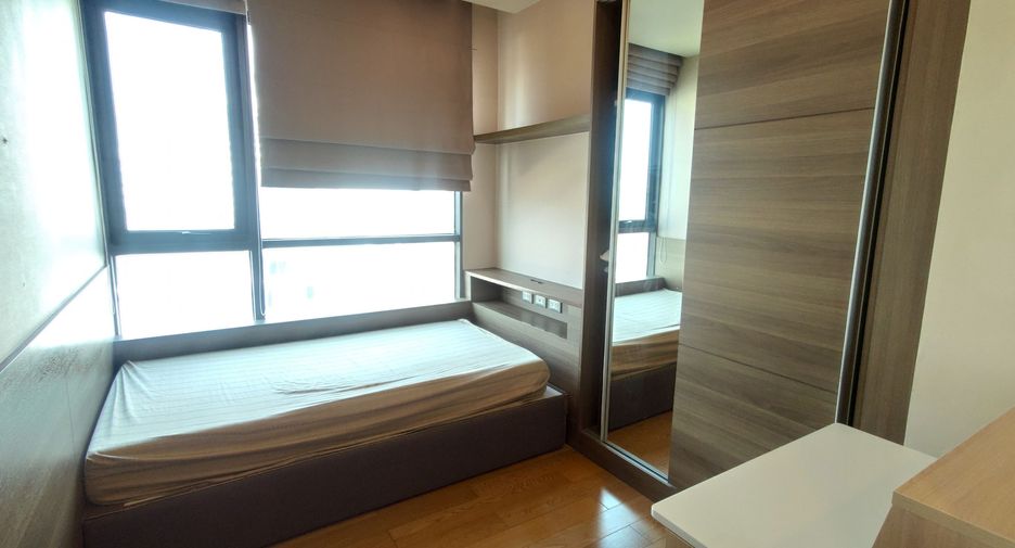 For rent 2 bedrooms condo in Sathon, Bangkok