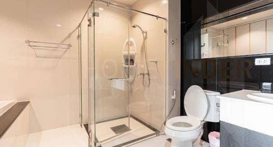 For rent and for sale 1 bed condo in Pathum Wan, Bangkok