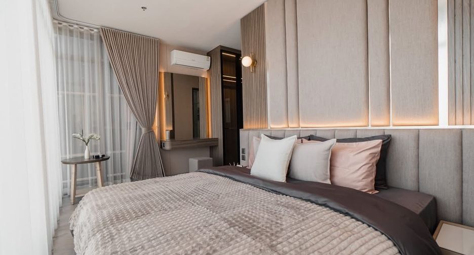 For rent 2 bedrooms condo in Watthana, Bangkok