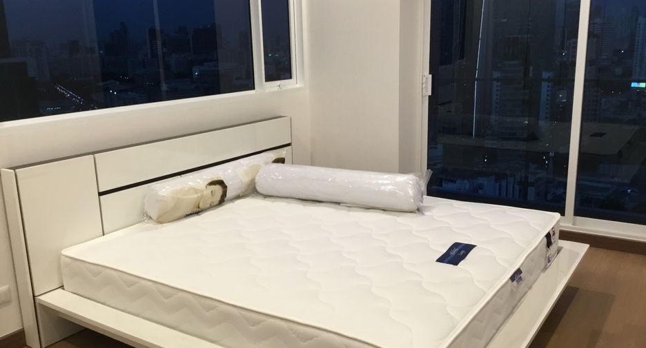 For rent and for sale 2 bedrooms condo in Bang Rak, Bangkok