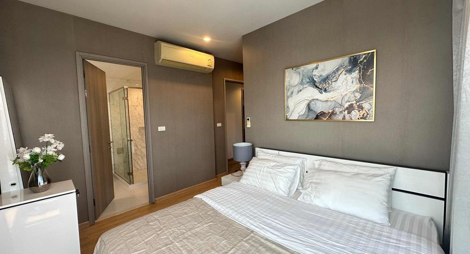 For rent 2 bedrooms condo in Watthana, Bangkok