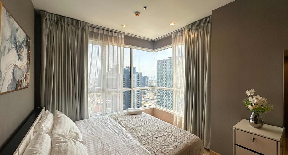 For rent 2 bedrooms condo in Watthana, Bangkok