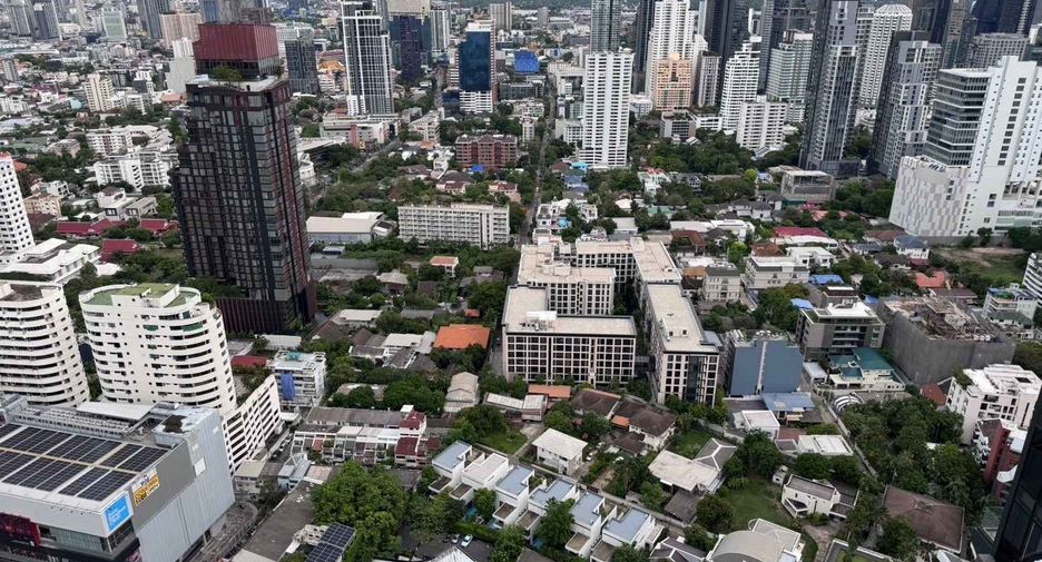 Wohnung zur Miete mit 2 Zimmer in Watthana, Bangkok
