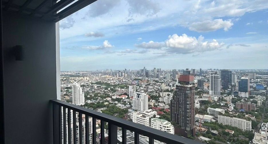 For rent 1 bed condo in Watthana, Bangkok