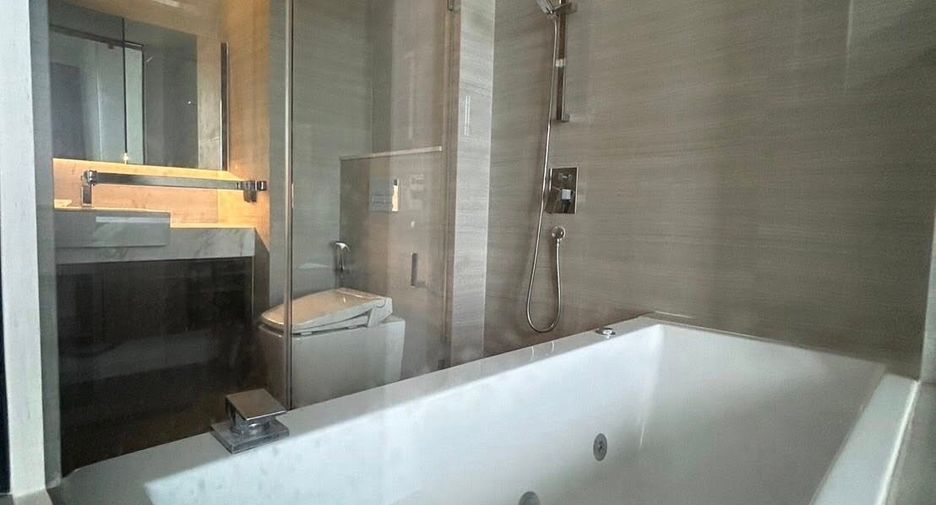 For rent 1 bed condo in Watthana, Bangkok