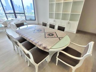 For rent 3 bedrooms condo in Yan Nawa, Bangkok