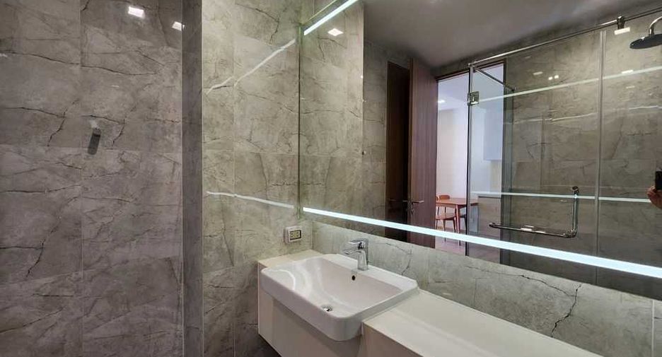 For rent and for sale 1 bed condo in Watthana, Bangkok
