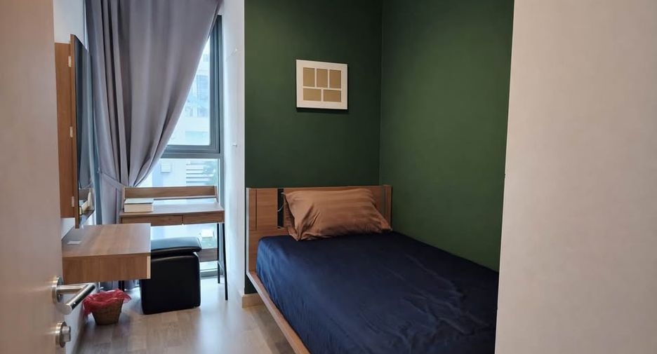 For rent 2 ベッドルーム condo in Phra Khanong, Bangkok