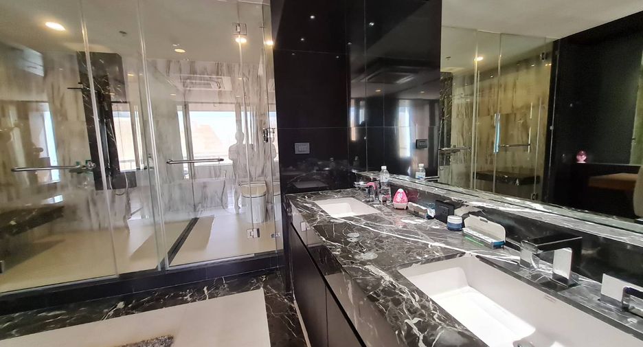 Wohnung zur Miete mit 4 Zimmer in Watthana, Bangkok