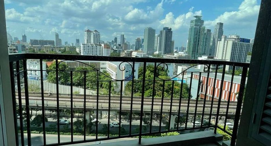 Wohnung zur Miete mit 2 Zimmer in Khlong Toei, Bangkok